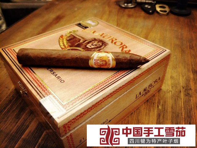 蒙特克里斯托(MONTECRISTO)丘吉尔ANEJADOS（25）雪茄